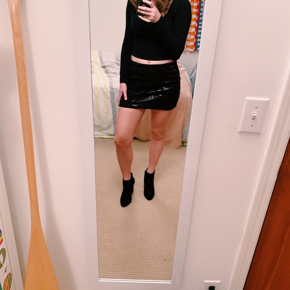 H&M Divided Glitter Mini Skirt EUC